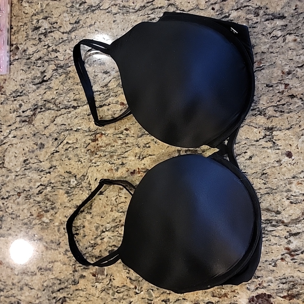 Victoria's Secret Very Sexy Push Up Bra 36DD
